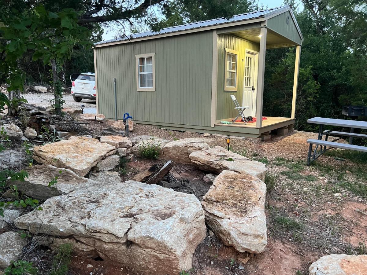 Reflection Cabin On Lake Godstone Villa Jacksboro Exterior photo