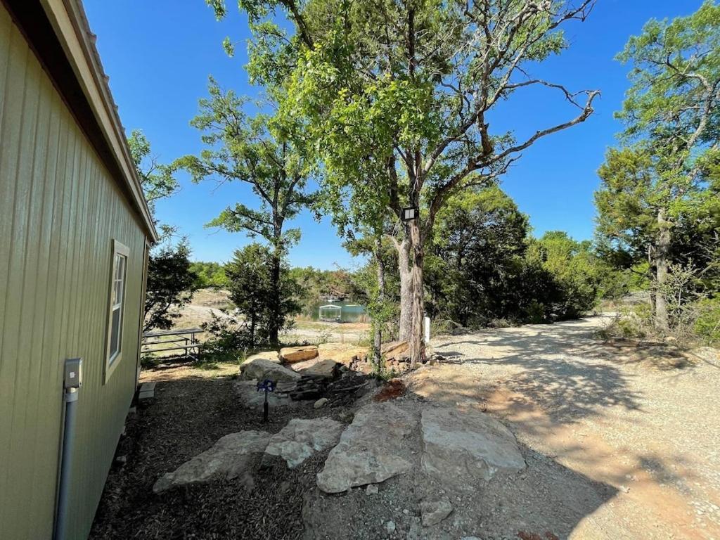 Reflection Cabin On Lake Godstone Villa Jacksboro Exterior photo